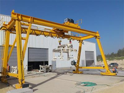 <a href=http://uyxlgsp.cn/news_article.html?news_id=140>門(mén)式<a href=http://uyxlgsp.cn>起重機(jī)</a></a>
